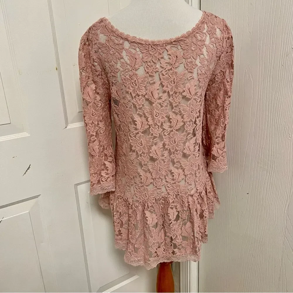 Free People Lily Lace Bell Sleeve Peplum A1